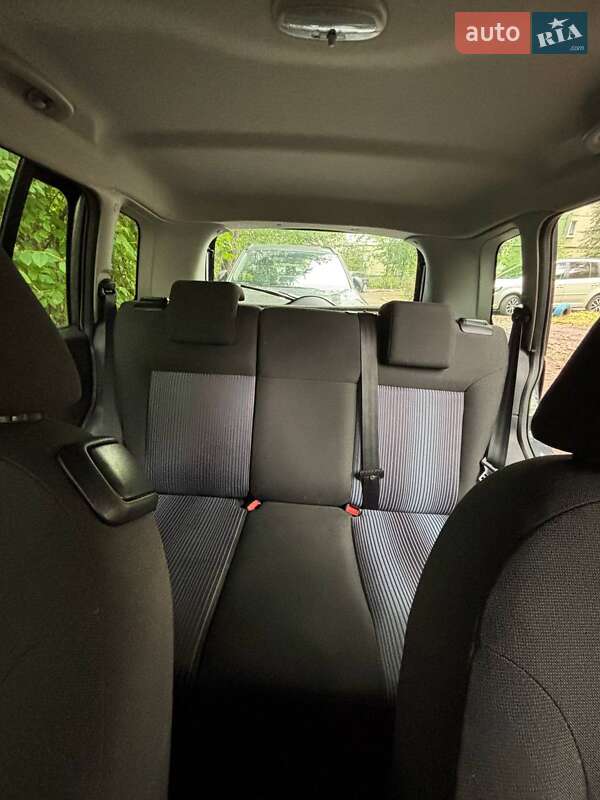 Хэтчбек Ford Fusion 2008 в Львове фото 8 Хэтчбек Ford Fusion 2008 в Львове