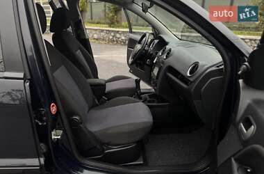 Хэтчбек Ford Fusion 2006 в 