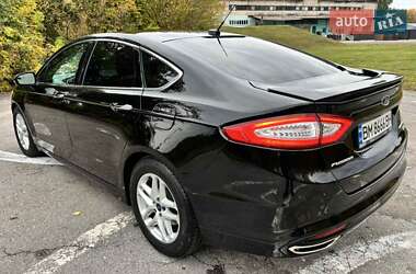 Седан Ford Fusion 2015 в 