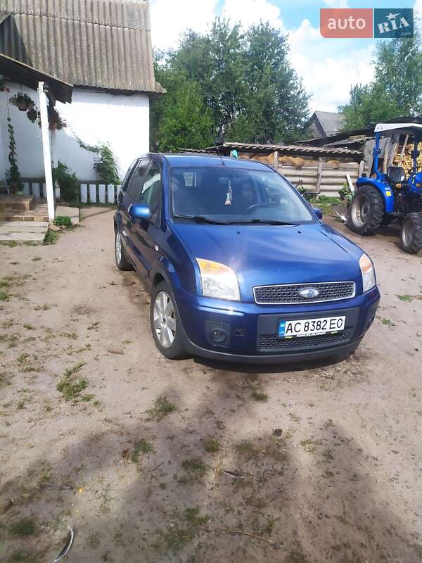 Хэтчбек Ford Fusion 2008 в Камне-Каширском