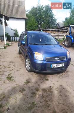 Хэтчбек Ford Fusion 2008 в 