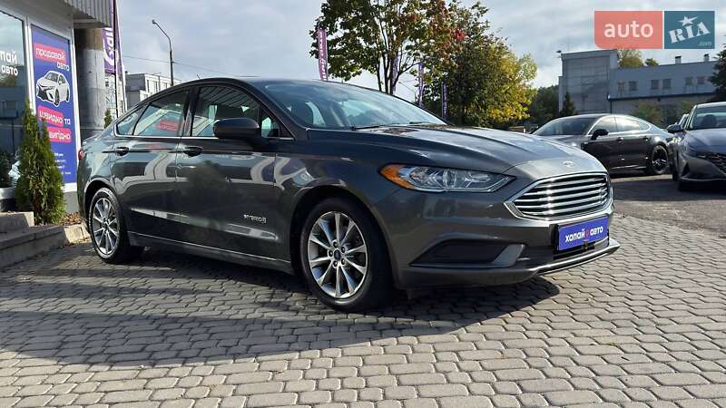 Седан Ford Fusion 2016 в Львові