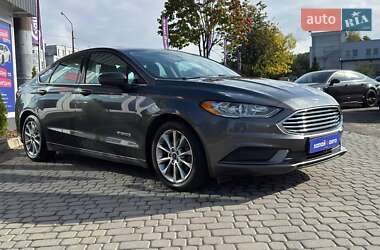 Седан Ford Fusion 2016 в 
