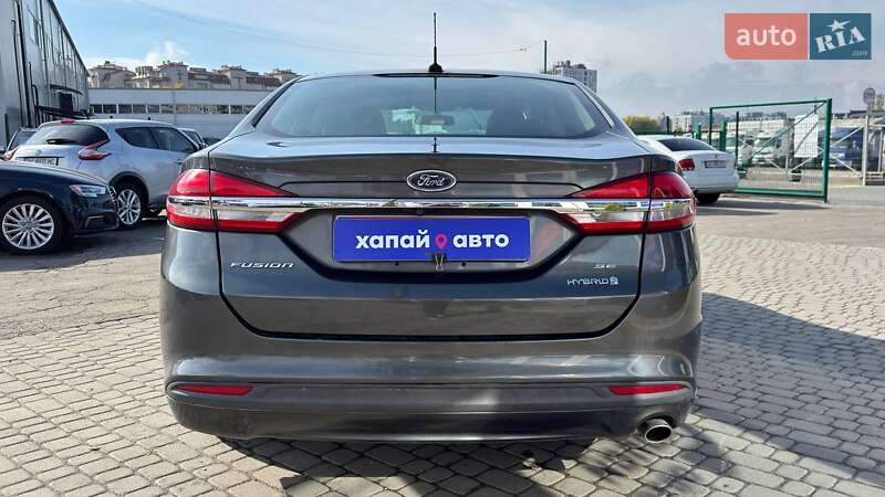 Седан Ford Fusion 2016 в Львові
