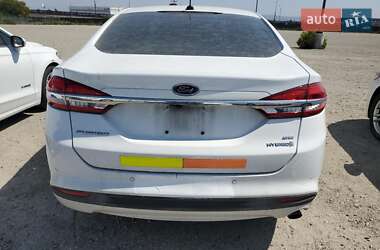 Седан Ford Fusion 2018 в 