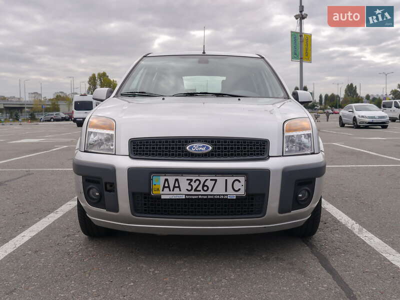 Хетчбек Ford Fusion 2008 в Києві
