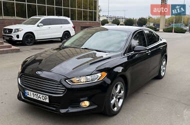 Седан Ford Fusion 2015 в 
