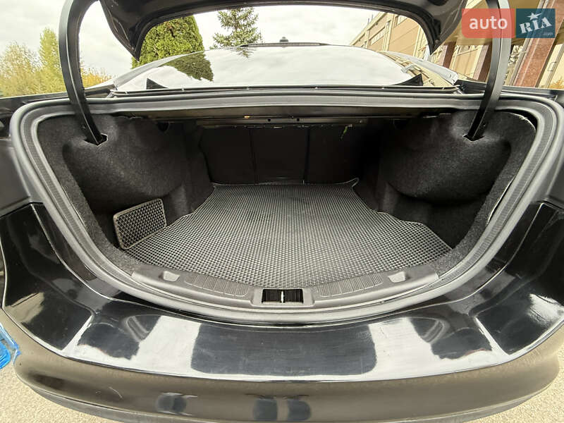 Седан Ford Fusion 2015 в Киеве