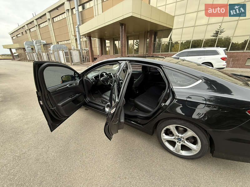 Седан Ford Fusion 2015 в Киеве