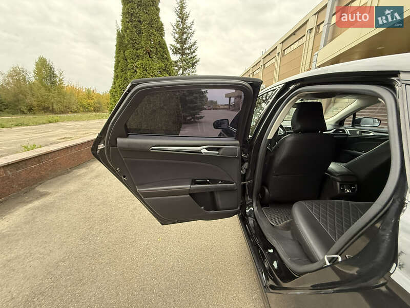 Седан Ford Fusion 2015 в Киеве