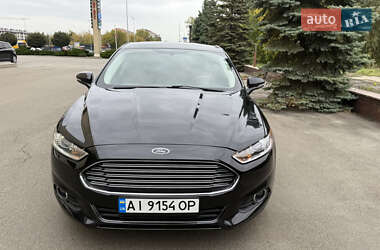 Седан Ford Fusion 2015 в 