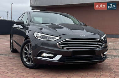 Седан Ford Fusion 2017 в 