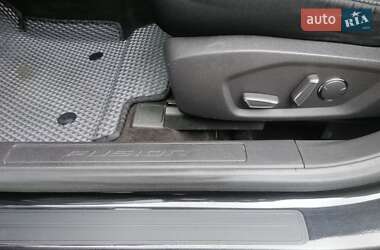 Седан Ford Fusion 2014 в 