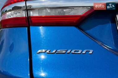 Седан Ford Fusion 2018 в 