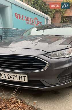 Седан Ford Fusion 2020 в 