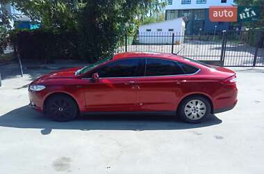 Седан Ford Fusion 2013 в 