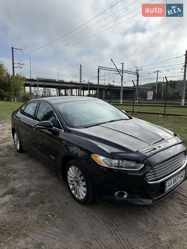 Седан Ford Fusion 2014 в 