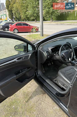 Седан Ford Fusion 2014 в 