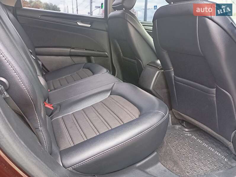 Седан Ford Fusion 2018 в Виннице