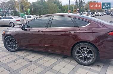 Седан Ford Fusion 2018 в 