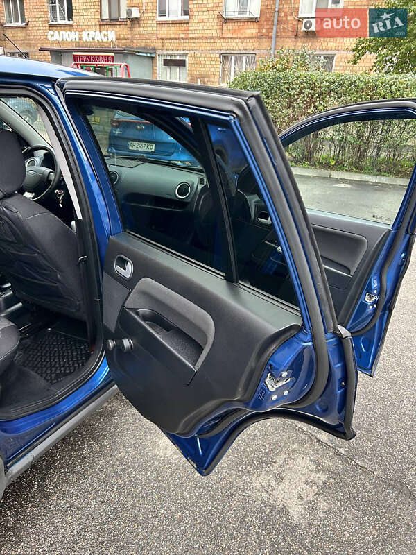 Хетчбек Ford Fusion 2008 в Києві фото 18 Хетчбек Ford Fusion 2008 в Києві