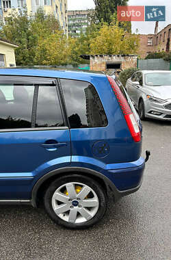 Хэтчбек Ford Fusion 2008 в 