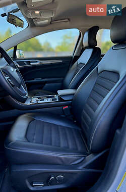 Седан Ford Fusion 2017 в 
