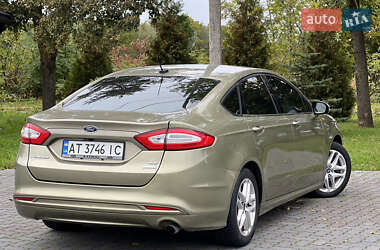 Седан Ford Fusion 2012 в 