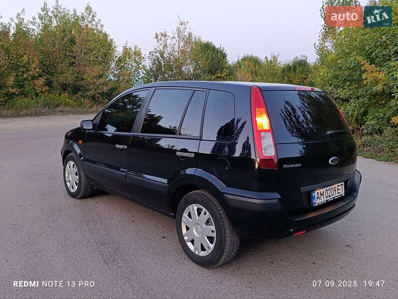 Хэтчбек Ford Fusion 2005 в Радомышле
