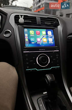 Седан Ford Fusion 2014 в 