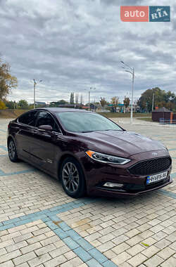Седан Ford Fusion 2016 в Измаиле