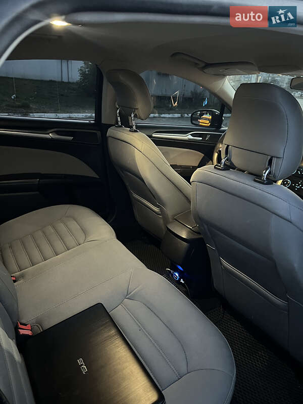Седан Ford Fusion 2013 в Сумах