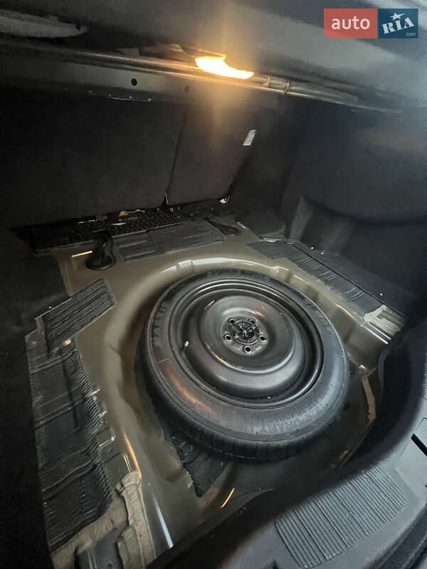 Седан Ford Fusion 2013 в Сумах