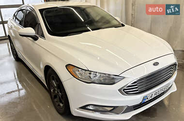 Седан Ford Fusion 2018 в 