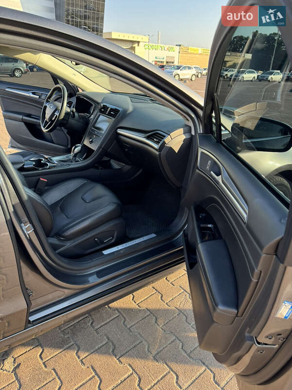 Седан Ford Fusion 2014 в Житомирі