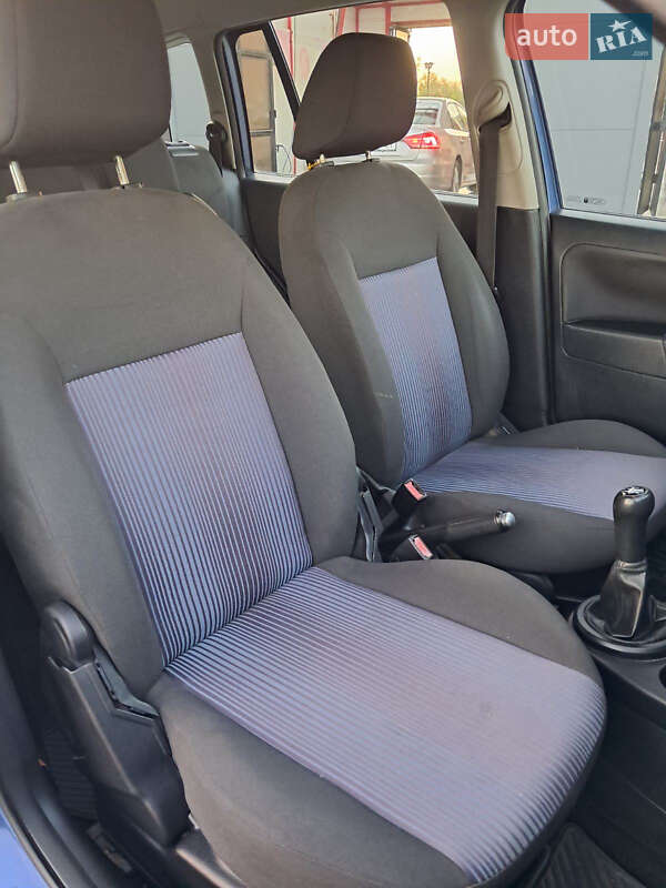 Хэтчбек Ford Fusion 2006 в Прилуках