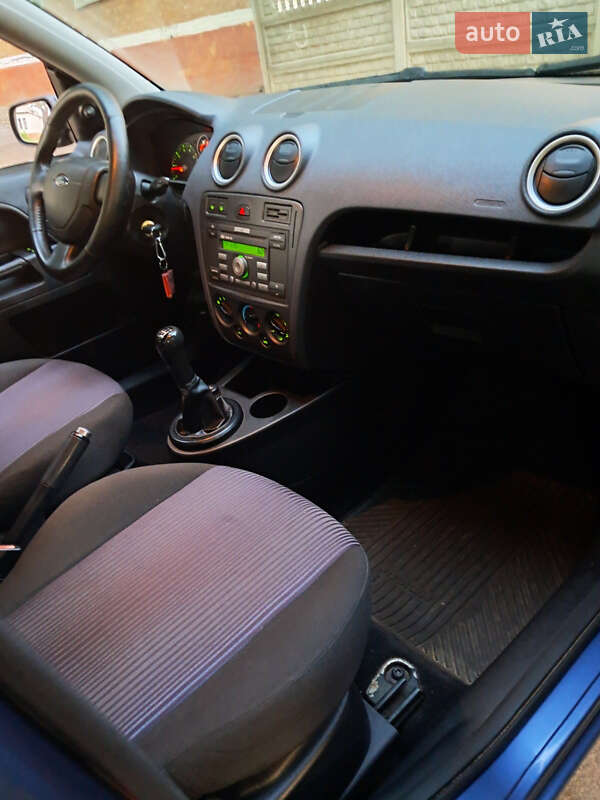 Хэтчбек Ford Fusion 2006 в Прилуках