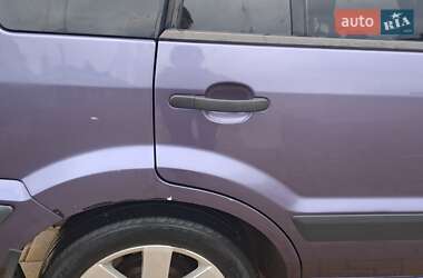 Хэтчбек Ford Fusion 2006 в 