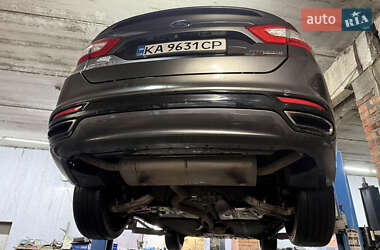 Седан Ford Fusion 2015 в 