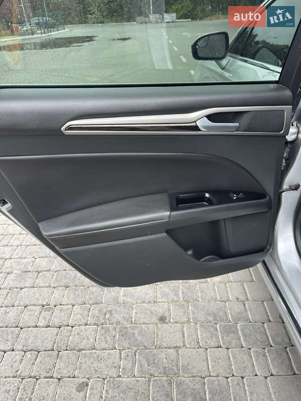 Седан Ford Fusion 2014 в Одесі