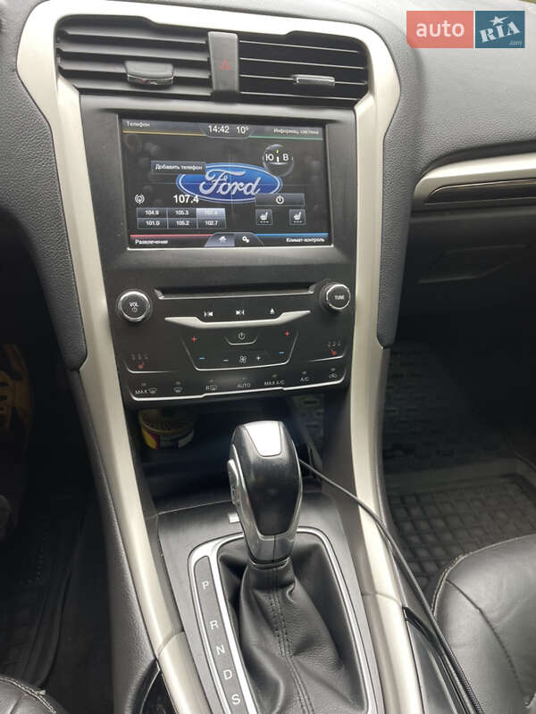 Седан Ford Fusion 2014 в Одесі