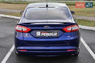 Седан Ford Fusion 2015 в 