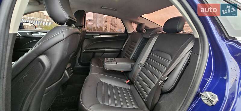 Седан Ford Fusion 2015 в Києві