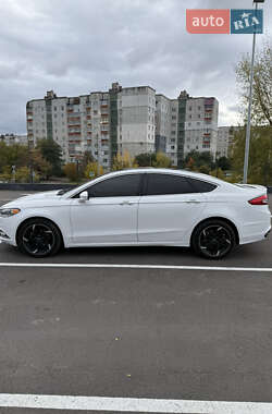 Седан Ford Fusion 2018 в 