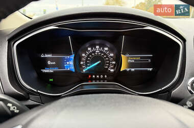 Седан Ford Fusion 2018 в 
