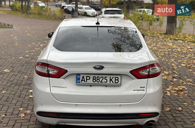 Седан Ford Fusion 2013 в  фото 5 Седан Ford Fusion 2013 в