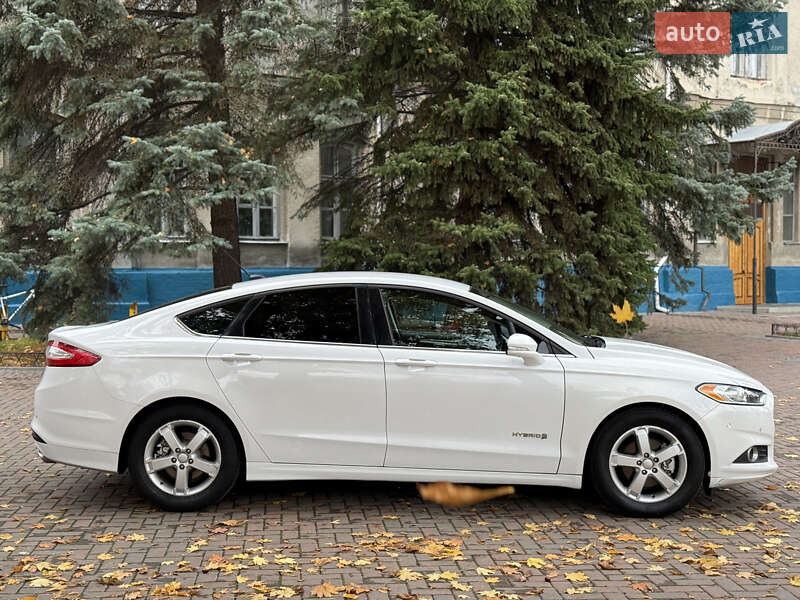 Седан Ford Fusion 2013 в Сумах