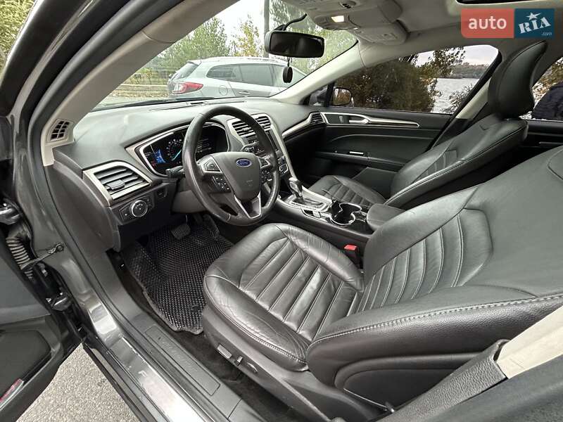 Седан Ford Fusion 2016 в Дніпрі