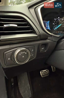 Седан Ford Fusion 2016 в 
