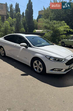 Седан Ford Fusion 2017 в 